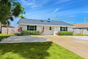 6029 Eberts St in Jupiter, FL - Building Photo