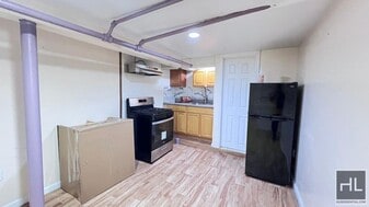 609 E 49th St in Brooklyn, NY - Building Photo