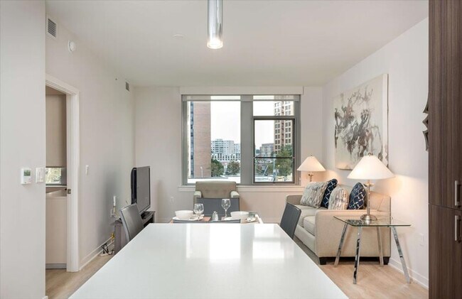 400 Army Navy Dr