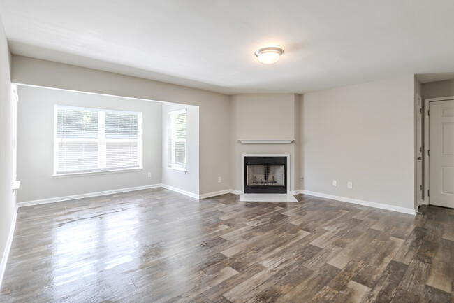 Woodland Trace Apartments in Conyers, GA - Building Photo - Interior Photo