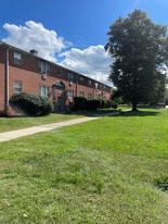 1570 Willard Ave in Newington, CT - Building Photo