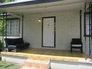 741 E 8th St in Hialeah, FL - Building Photo - Building Photo