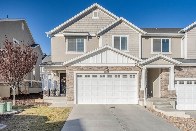 4864 W Pillar Dr in Riverton, UT - Building Photo - Building Photo