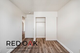 12883 San Fernando Rd in Los Angeles, CA - Building Photo - Building Photo
