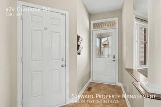 424 Claridge Dr in Ottawa, ON - Building Photo - Building Photo