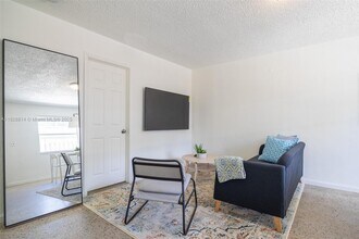 605 SW 14th Terrace in Fort Lauderdale, FL - Building Photo - Building Photo