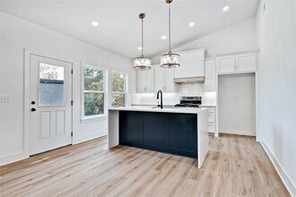 17 Islay Dr in Bella Vista, AR - Foto de edificio - Building Photo