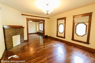 931 Osage St in Manhattan, KS - Building Photo - Building Photo