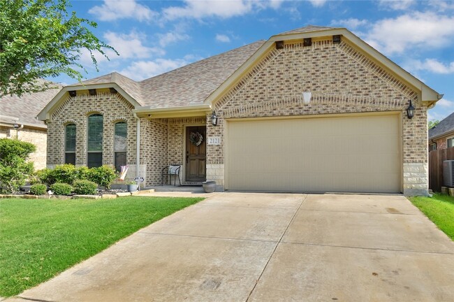 property at 2121 Victoria Ln