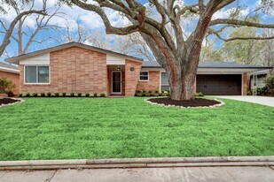 8610 Bevlyn Dr in Houston, TX - Building Photo