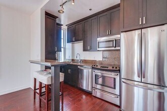 702 Ash St-Unit -UNIT 202 in San Diego, CA - Building Photo - Building Photo