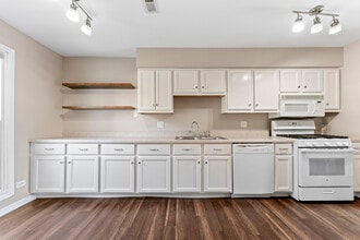 503 Nebraska Cir in Carol Stream, IL - Building Photo - Building Photo