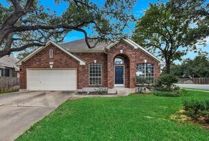 7200 Quimper Ln in Austin, TX - Building Photo