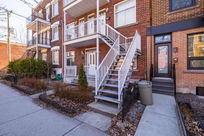 1338-1342 Saint-Zotique St E in Montréal, QC - Building Photo - Building Photo