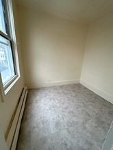 200 London St, Unit 2 in Boston, MA - Building Photo - Building Photo