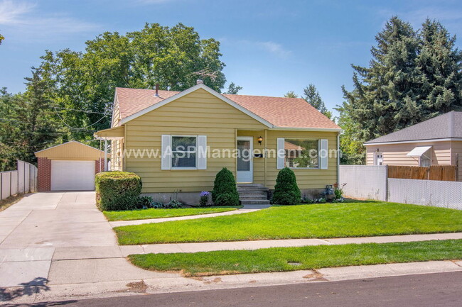 property at 1966 E Garfield Ave