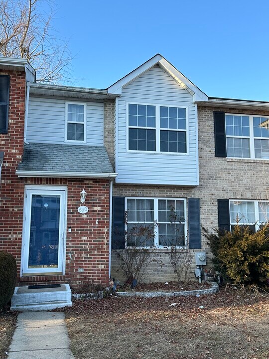 620 Candlestick Ln in Newark, DE - Building Photo
