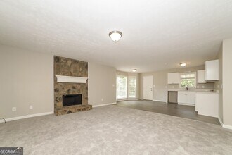 2780 Deerfield Dr in Lithia Springs, GA - Foto de edificio - Building Photo