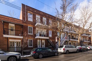 4812-4828 Cartier St in Montréal, QC - Building Photo