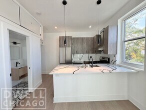 1236 W Hubbard St, Unit 3N in Chicago, IL - Building Photo - Building Photo