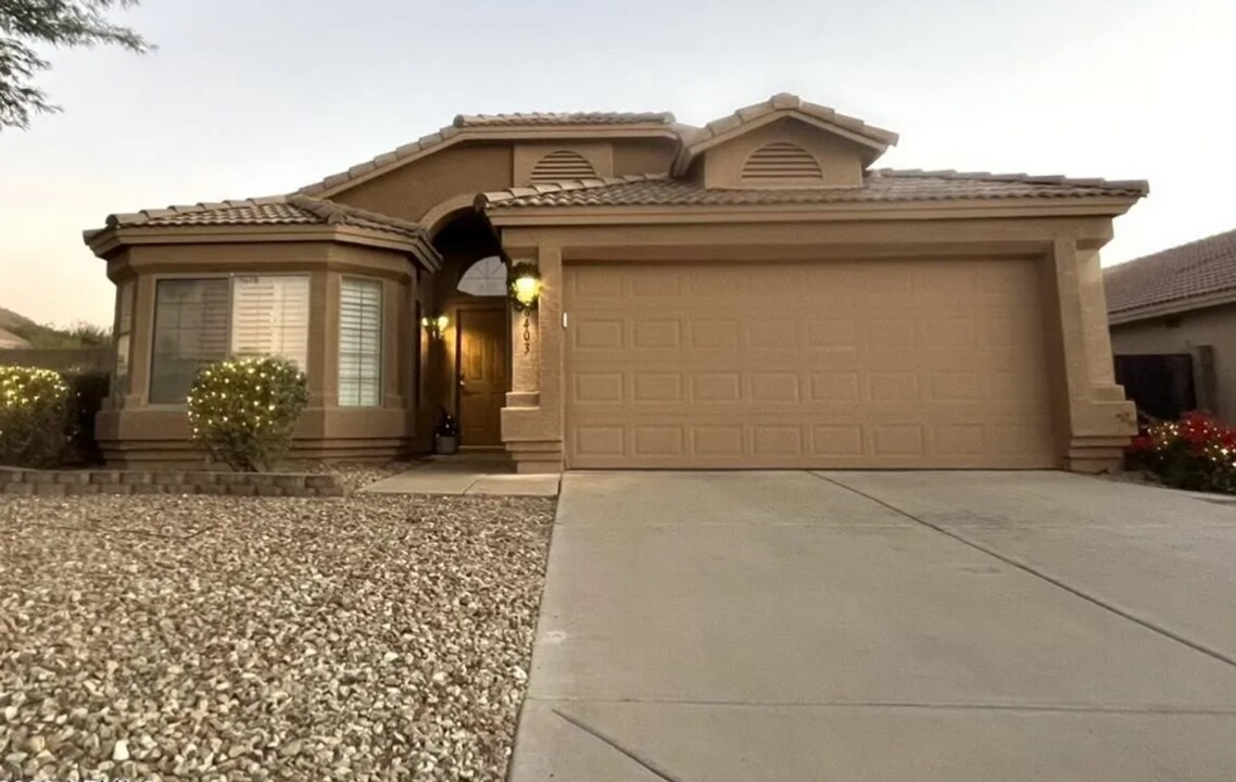 6403 W Chisum Trail in Phoenix, AZ - Building Photo