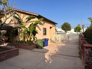 8333 Painter Ave, Unit Studio Apartment for Rent in Whittier, CA - Building Photo - Building Photo