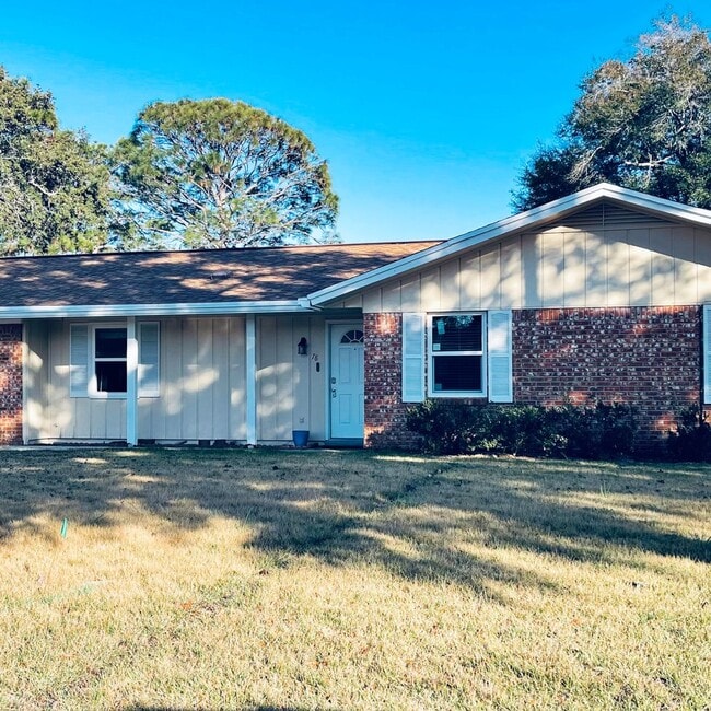78 8th St in Shalimar, FL - Building Photo - Building Photo