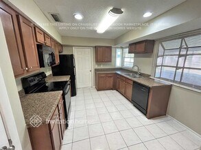 3010 SE 15th Pl in Cape Coral, FL - Building Photo - Building Photo