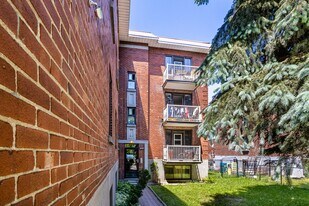 4721-4731 Barclay Av in Montréal, QC - Building Photo