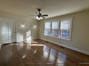 3570 W Henderson St, Unit 1 in Chicago, IL - Building Photo - Building Photo