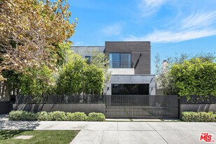 356 N La Jolla Ave in Los Angeles, CA - Building Photo