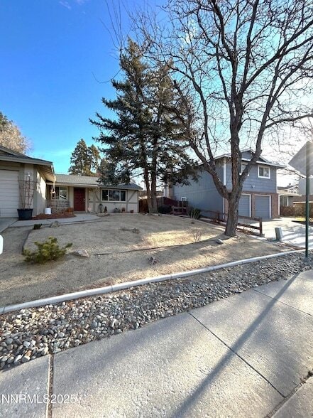 property at 1530 Severn Dr