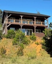 860 Stagecoach Ln in Port Orford, OR - Building Photo - Building Photo