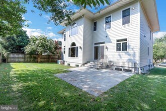 7607 Newmarket Dr in Bethesda, MD - Building Photo - Building Photo