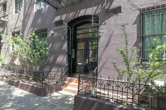 177 E 93rd St in New York, NY - Building Photo - Building Photo