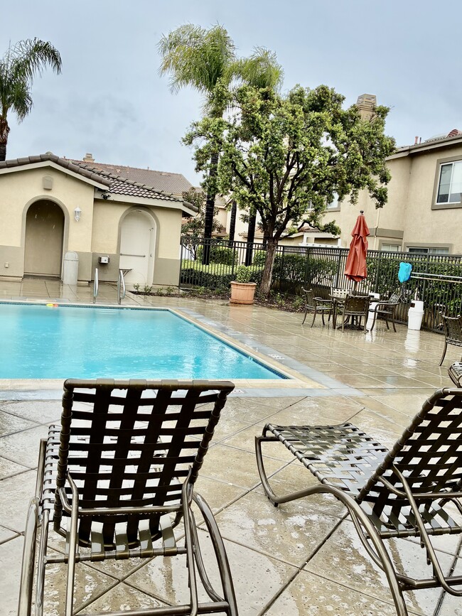 property at 401 N Cotswolds Ln