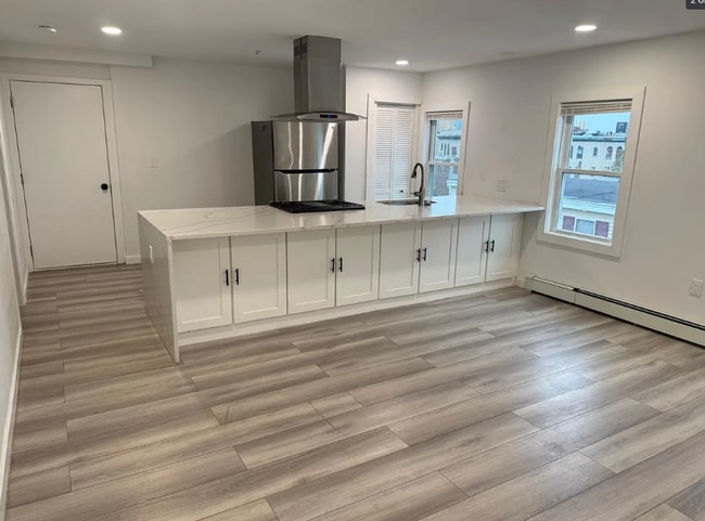 61 Chapel St in Lowell, MA - Building Photo - Building Photo