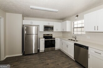 2845 Woodhollow Ln in Jonesboro, GA - Building Photo - Building Photo