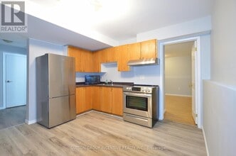 39 Jones Dr in Barrie, ON - Building Photo - Building Photo