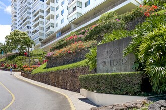 1001 Wilder Ave in Honolulu, HI - Building Photo - Building Photo