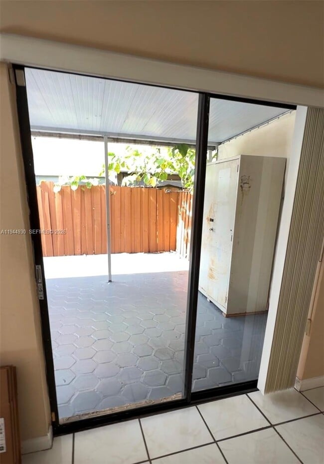 5344 W 23rd Ave in Hialeah, FL - Building Photo - Building Photo