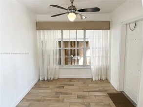 406 SE 11th Ct in Fort Lauderdale, FL - Building Photo - Building Photo