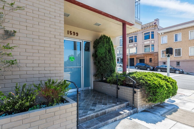 1599 Green in San Francisco, CA - Foto de edificio - Building Photo