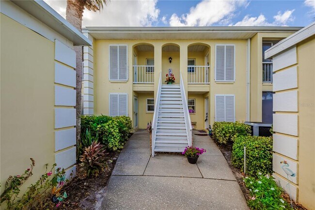 property at 400 Cerromar Cir N