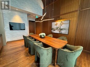 3240 William Coltson Ave in Oakville, ON - Building Photo - Building Photo