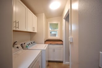1187 Lunaai St in Kailua, HI - Building Photo - Building Photo