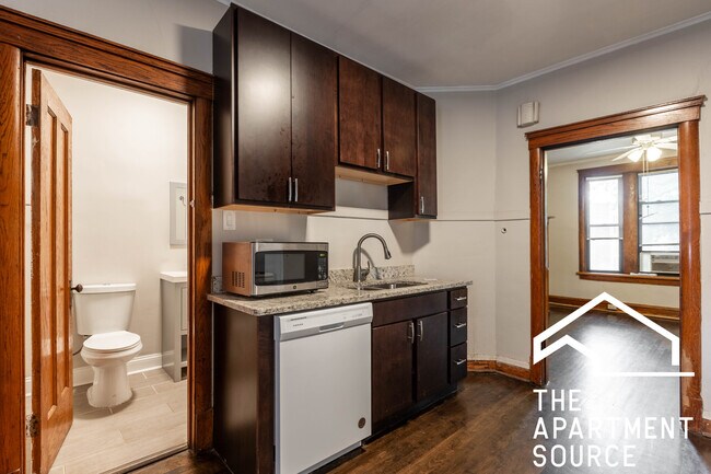 3608 W Grace St in Chicago, IL - Building Photo - Building Photo