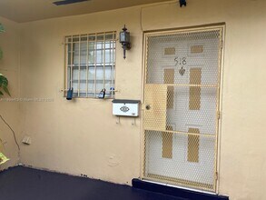 518 NW 179th St in Miami Gardens, FL - Building Photo - Building Photo
