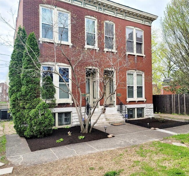 property at 2120 Waverly Pl