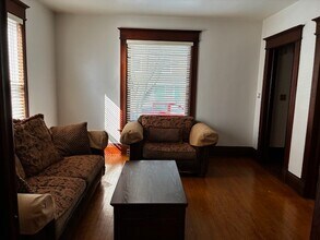 2105 Clarence Ave in Racine, WI - Foto de edificio - Building Photo